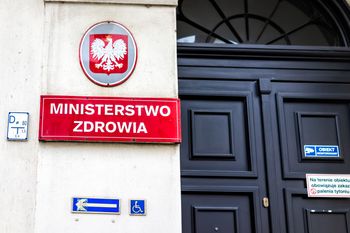 Polacy żyją krócej niż inni Europejczycy. MZ ma plan, jak to naprawić