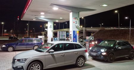 Fantastyczne wieści ze stacji paliw. Ceny znowu mocno w dół