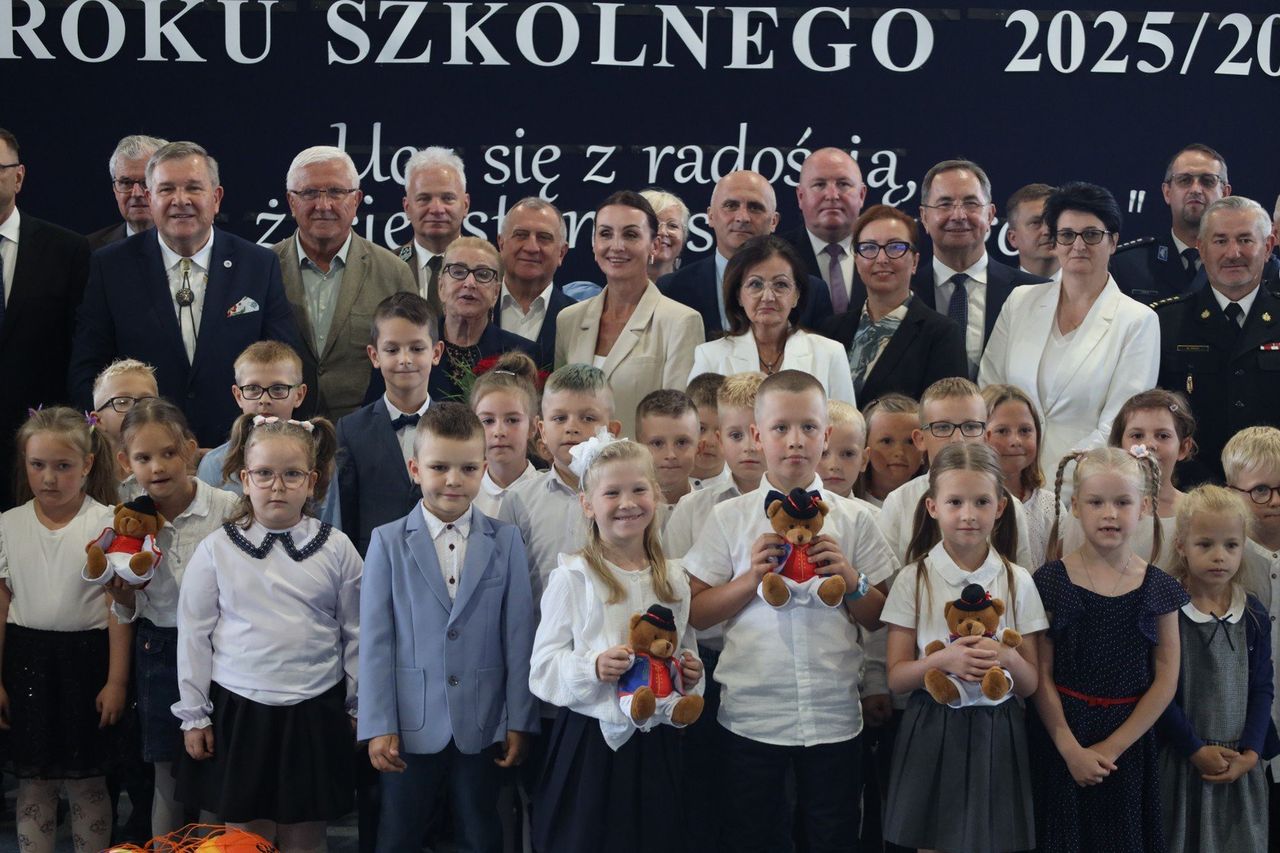 Kartuzy: Nowy rok szkolny czas zacząć! Kartuska "Dwójka" była gospodarzem wojewódzkich uroczystości