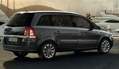 Opel Mokka X i Zafira reklamowane w modelu programmatic direct na stronie głównej WP.pl