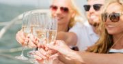Niezastąpiony podczas wiosennych spotkań. Co warto wiedzieć o szampanie?