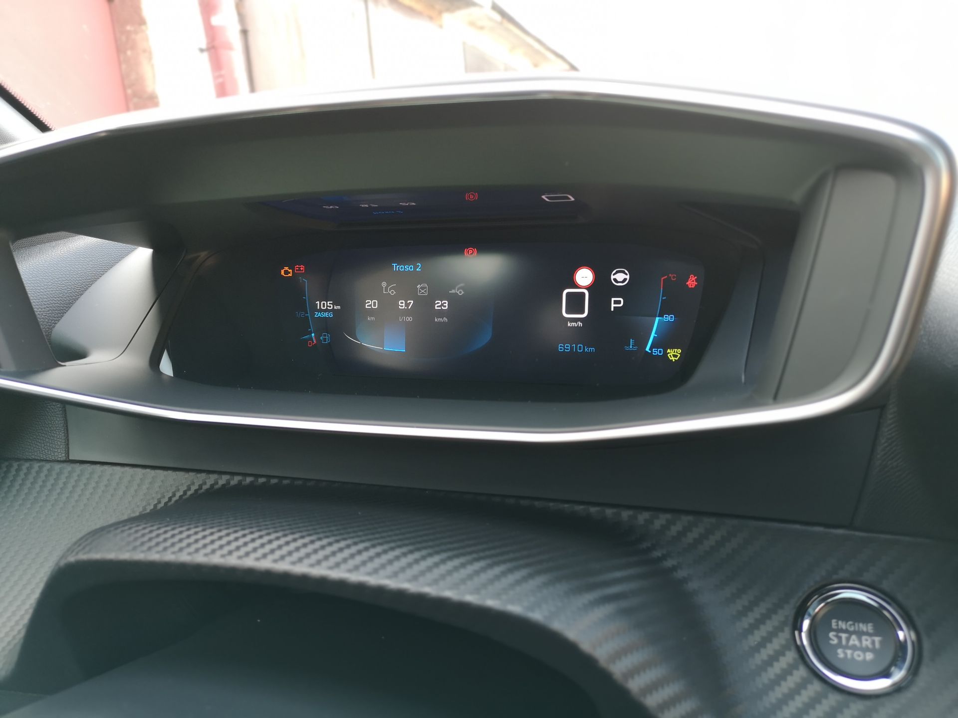 Peugeot 208 GT Line: wirtualne zegary 3D oraz obsługa systemu 11