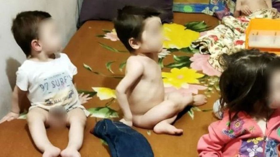 Małe dzieci żyły w strasznych warunkach. Były niedożywione i chore