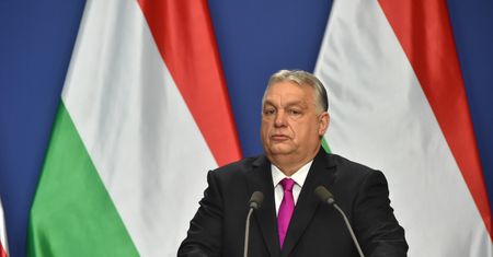 Orban wysyła wojsko do kluczowych obiektów. W tle Ukraina