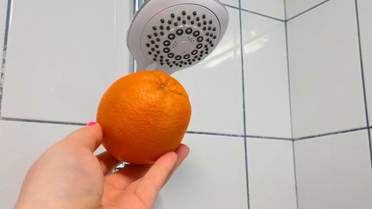 Pomarańcze pod prysznicem to nowy trend w internecie 
