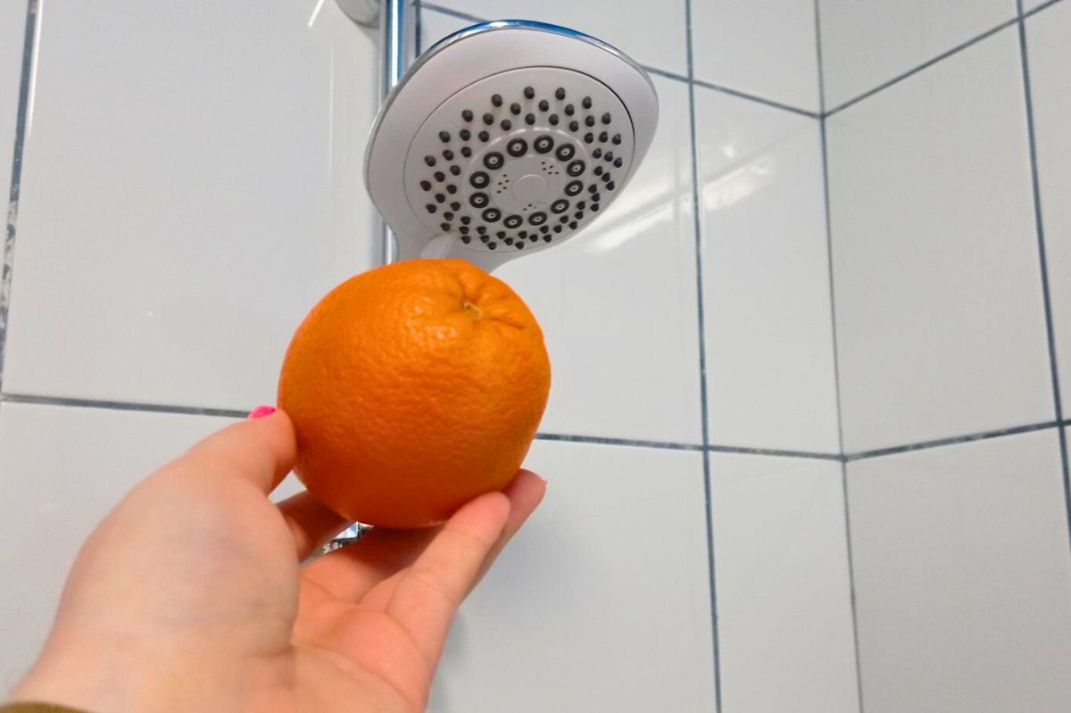 Weź pomarańczę pod prysznic. Dziwny patent, ale jaka satysfakcja