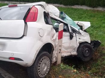 Kossowa: Czołowe zderzenie. Kierowca osobówki zginął na miejscu
