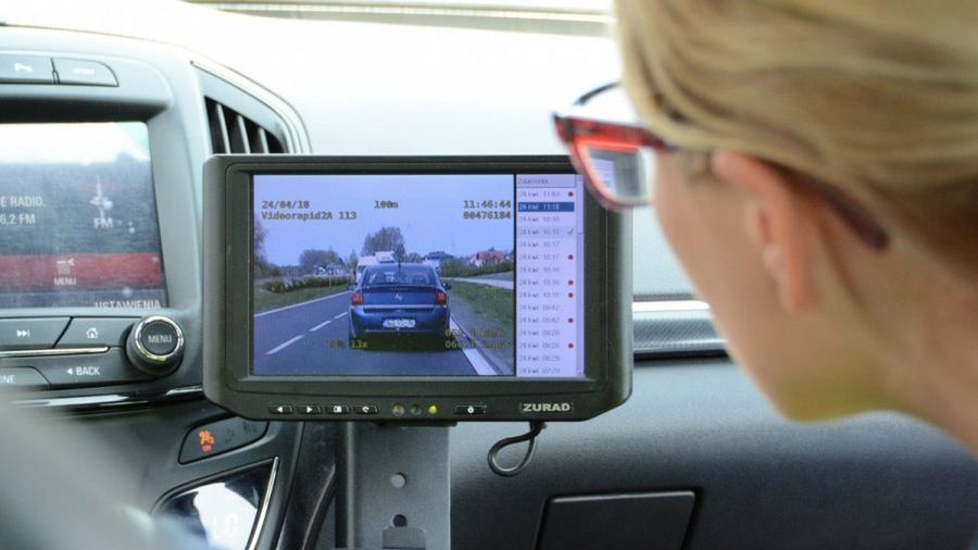 Wideorejestrator nie pokazuje prędkości "namierzanego" pojazdu, tylko radiowozu