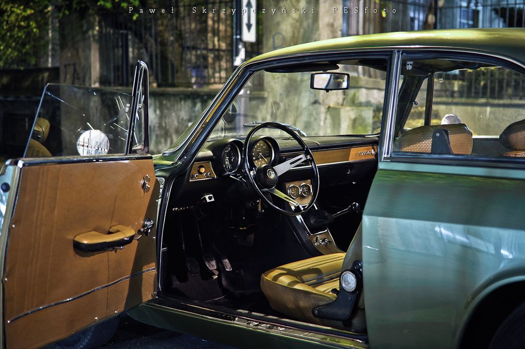 Alfa Romeo 1750 GTV 4