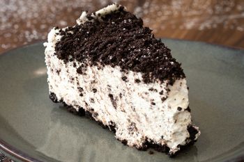 Sernik bez pieczenia na weekend. Z tymi ciasteczkami nigdy nie wyjdzie z mody