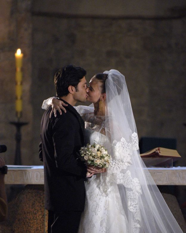 Karolina Malinowska i Olivier Janiak świętują 20. rocznicę ślubu. Prezenter pochwalił się całą masą archiwalnych ujęć (ZDJĘCIA)