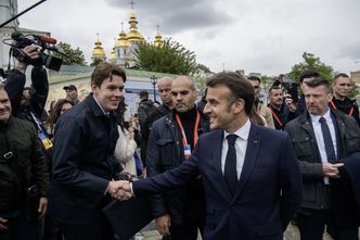 Macron wskazuje na konieczność zawieszenia broni przed rozpoczęciem negocjacji rosyjsko-ukraińskich