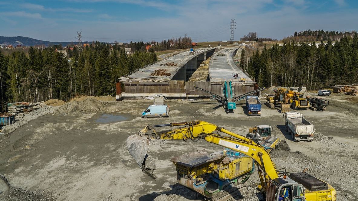 Odcinek Lubień-Naprawa ma zostać oddany do użytku jesienią przyszłego roku.