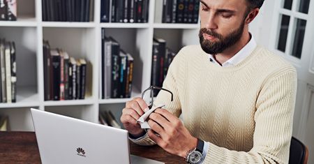 Szef, miłośnik luksusu, a może luzak? Huawei sprawdza, jakim jesteś użytkownikiem laptopa