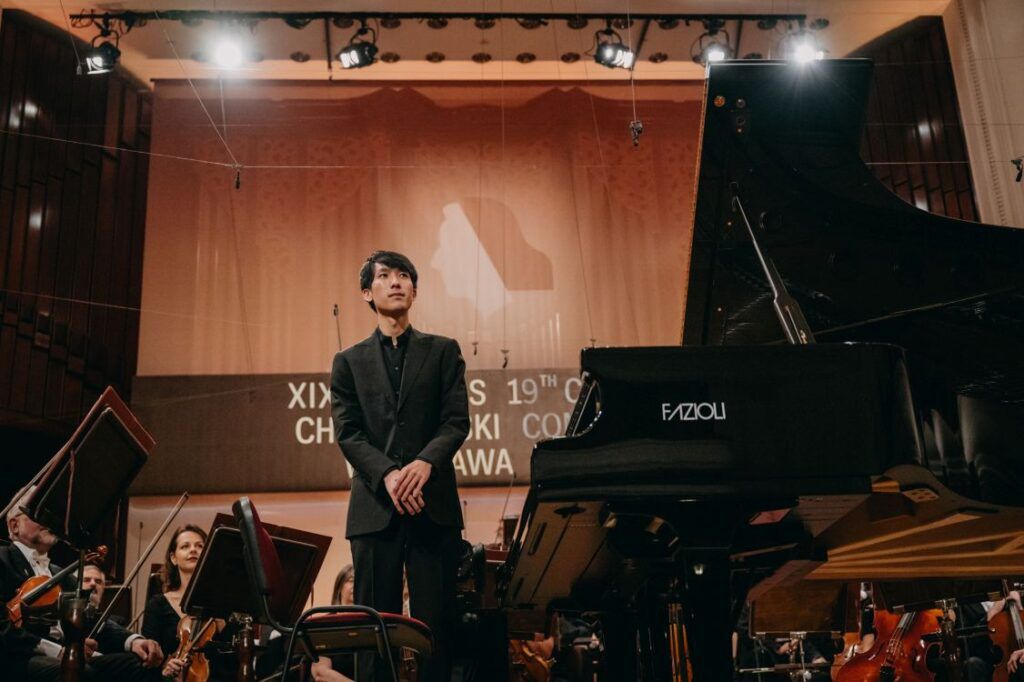 Eric Lu podczas finału XIX Konkursu Chopinowskiego © Wojciech Grzędziński
