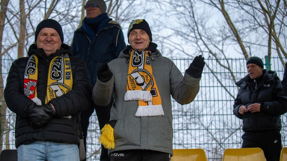 Mimo mroźnej pogody na meczu w Połańcu nie zabrakło najwierniejszych fanów Czarnych.
