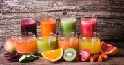 Sokowirówka czy wyciskarka? Przepisy na soki, które poprawią pracę jelit