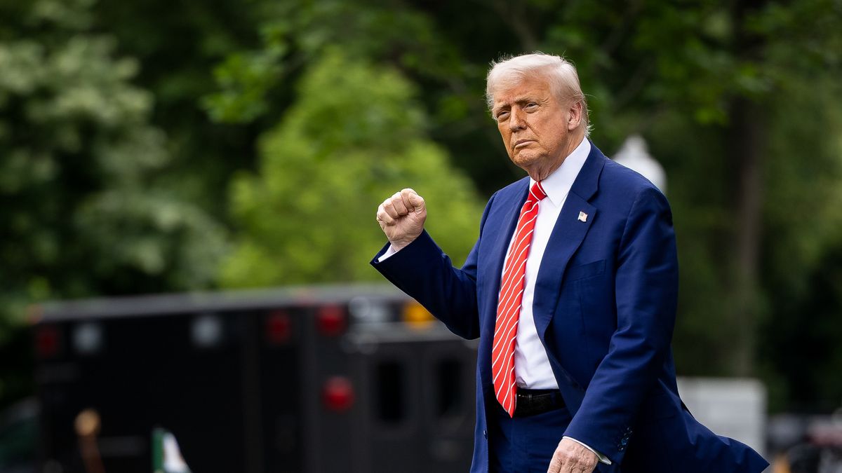 US President Donald Trump walks on the South Lawn of the White House before boarding Marine One in Washington, DC, US, on Friday, May 30, 2025. Trump accused China of violating an agreement with the US to ease tariffs, ratcheting up tensions between the world's two largest economies. Photographer: Francis Chung/Politico/Bloomberg via Getty Images