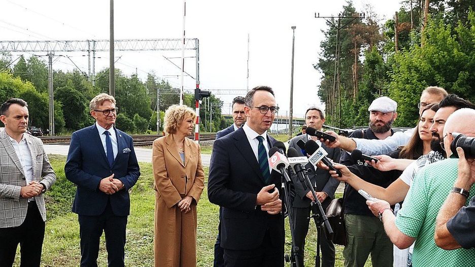Przejazd na Malowniczej był miejscem, gdzie ogłoszony został plan budowy nowych, bezkolizyjnych przejazdów