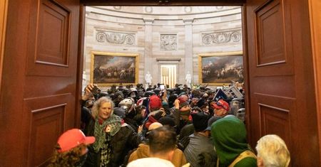 USA. Szturm na Kapitol. Wśród wandali był emerytowany oficer lotnictwa