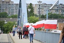 Niemiec oskarżony o znieważenie polskich flag na moście granicznym