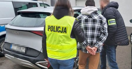Fałszywy pracownik banku w kilka minut wykradł pokrzywdzonemu z konta 200 tys. zł. Zmieniał zabezpieczenia