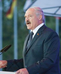 Białoruski rubel pokonał psychologiczną barierę
