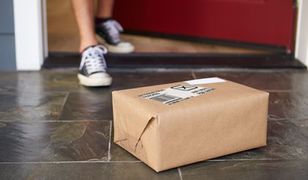 Nowy sposób oszustów. Uwaga na niezamówione przesyłki za pobraniem