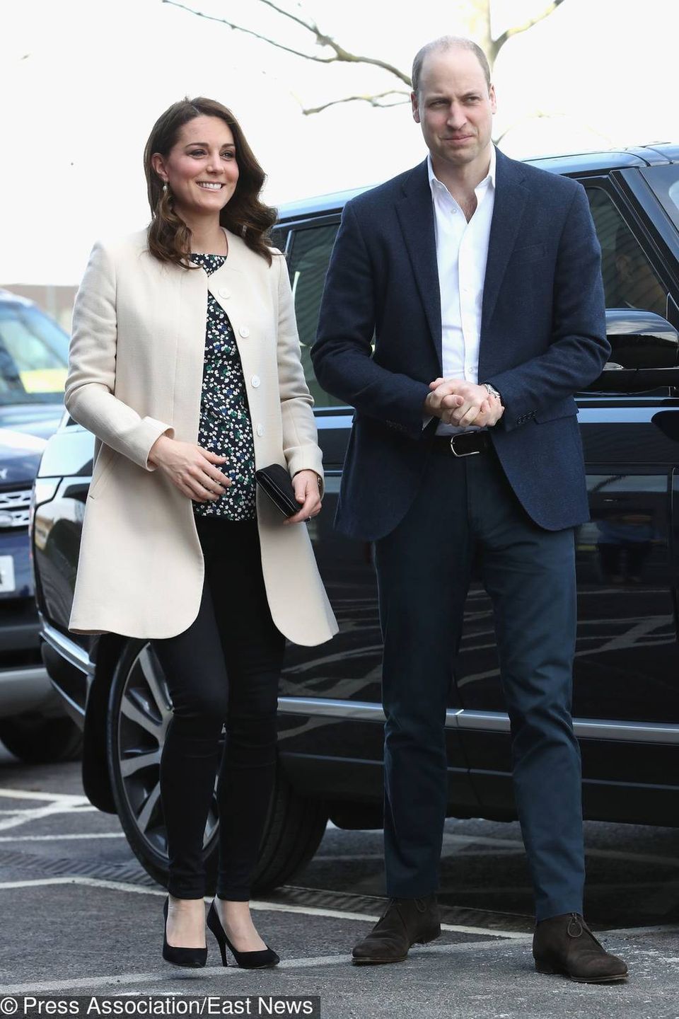 Ciężarna księżna Kate i książę William podczas oficjalnej wizyty