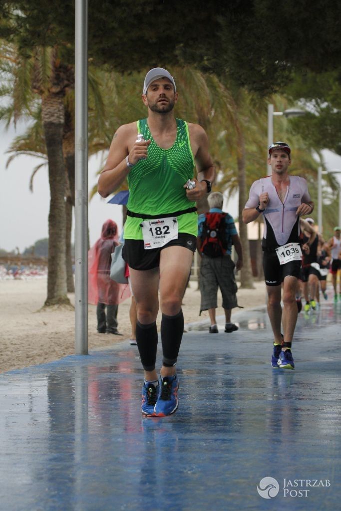 Maciej Dowbor podczas triathlonu na Majorce 2016