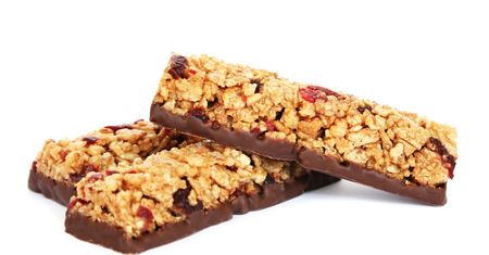 Batoniki muesli z kawałkami czekolady w polewie z mlecznej czekolady (miękkie)