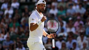 Z wimbledońskiej trawy na szwedzką mączkę. Trzysetowy bój Dimitrowa