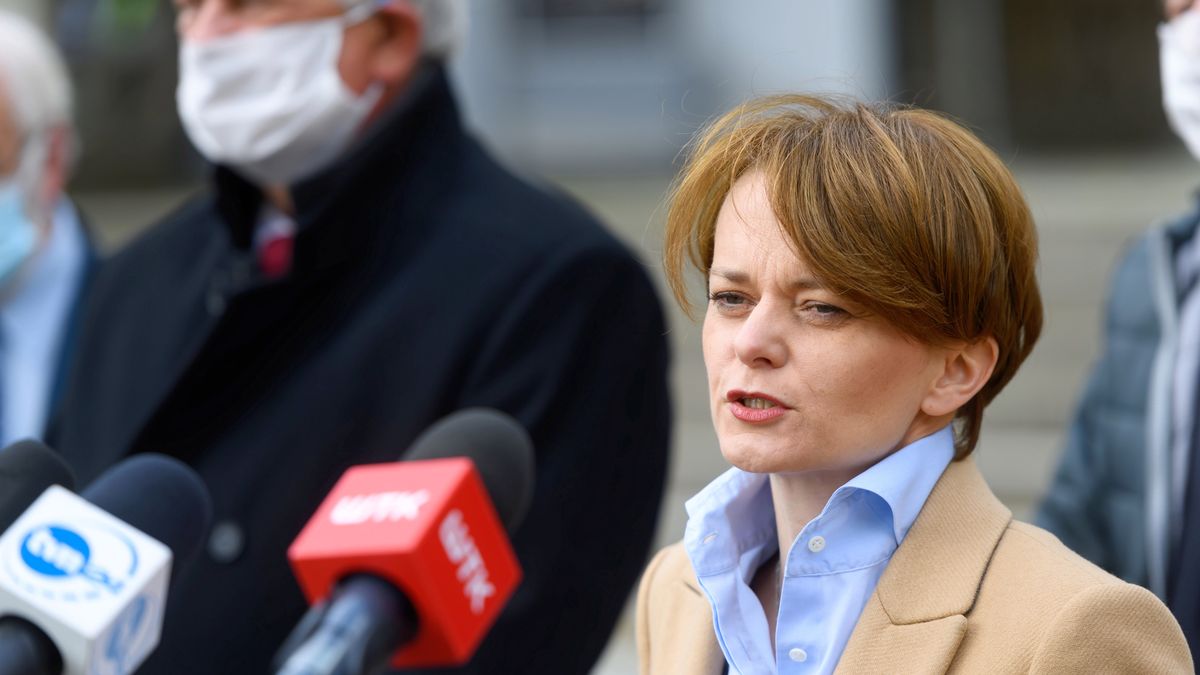 Minister Jadwiga Emilewicz przyznała, że już wkrótce mogą zostać dozwolone imprezy do 50 osób