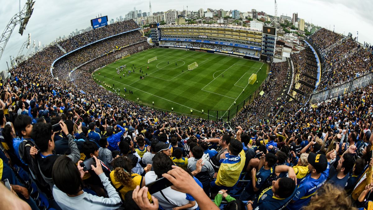 kibice Boca Juniors na treningu swojego klubu