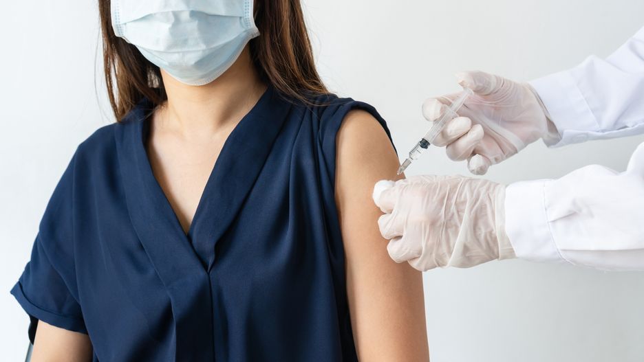 Nowe szczepionki do walki z Omikronem? EMA zabrała głos