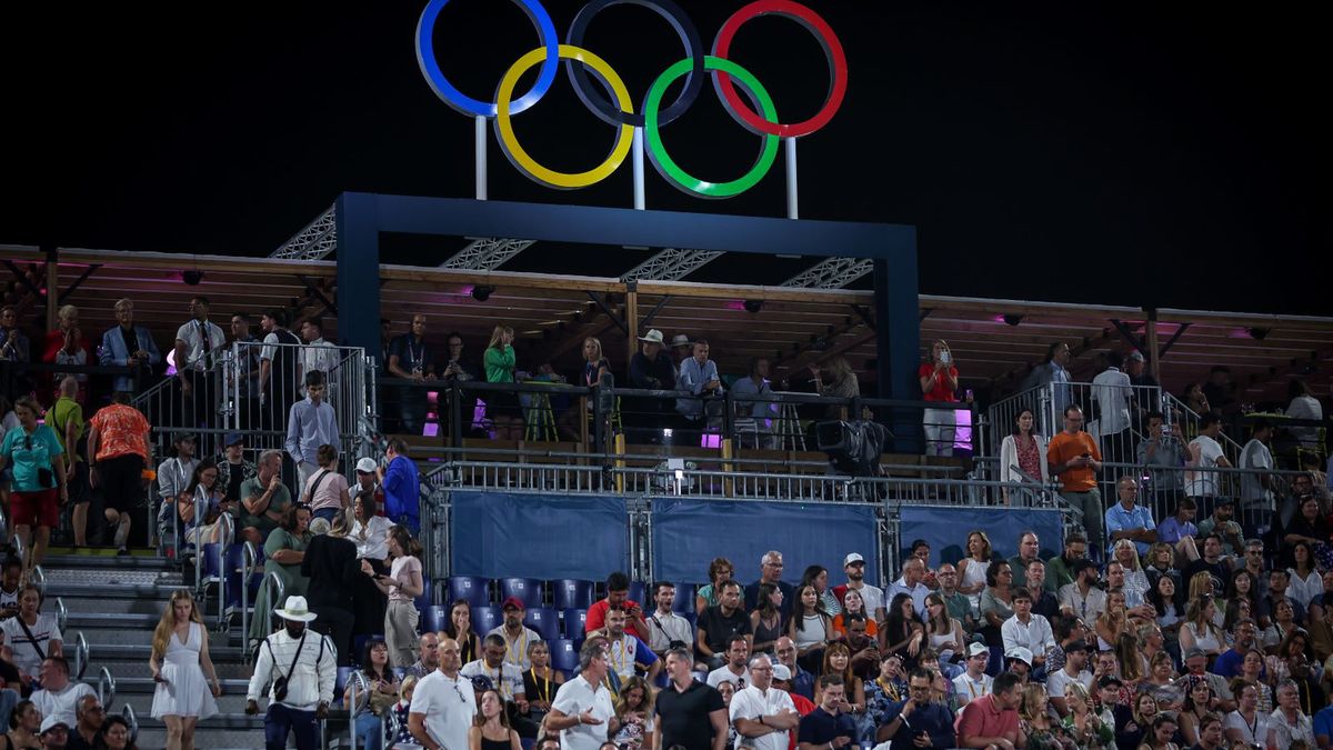 Getty Images /  Ayman Aref/NurPhoto via Getty Images / Arena zmagań siatkarzy i siatkarek plażowych na IO w Paryżu 