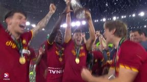 Puchar w górę! Tak Roma i Nicola Zalewski cieszyli się z triumfu w LKE