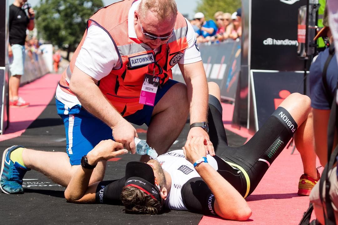 Maciej Dowbor upadł po ukończeniu triatlonu