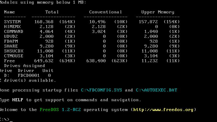 Przyjazny interfejs użytkownika FreeDOS-a. Jest nawet HELP