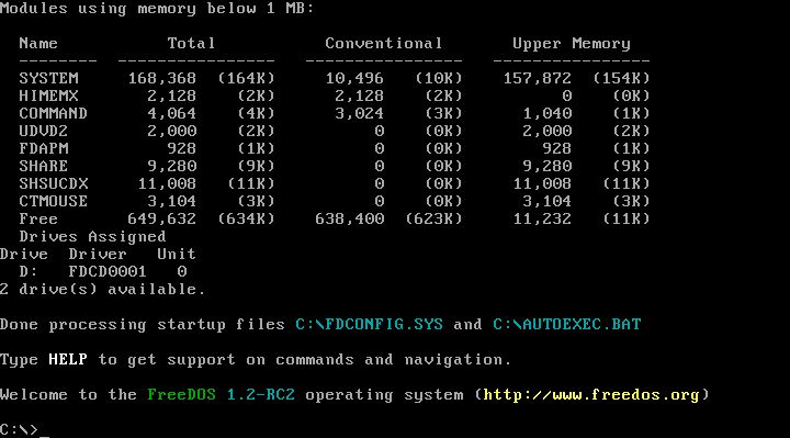 Przyjazny interfejs użytkownika FreeDOS-a. Jest nawet HELP