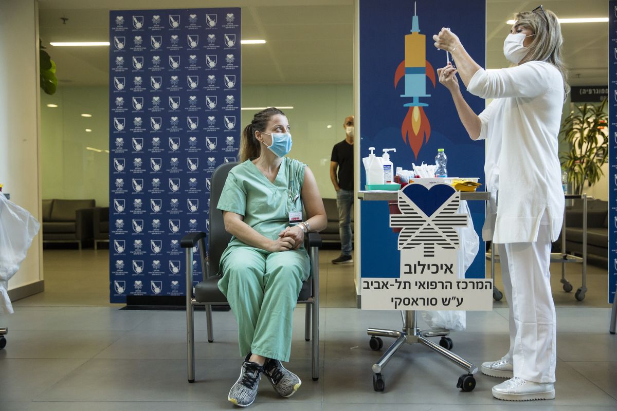 Koronawirus. Izrael: "Zielone paszporty" dla zaszczepionych