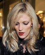 Anja Rubik zadziera nosa?