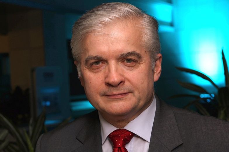 Cimoszewicz mówi o sukcesie, ale pieniądze to za mało