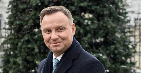 Prezydent Andrzej Duda nie będzie unikał ewentualnego przesłuchania ws. KNF. Dera: na pewno się stawi przed każdym prokuratorem