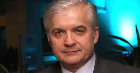 Cimoszewicz mówi o sukcesie, ale pieniądze to za mało