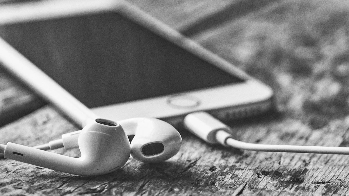 Pora powiedzieć to otwarcie: usuwanie gniazd słuchawkowych ze smartfonów to najgorszy trend od lat 1
