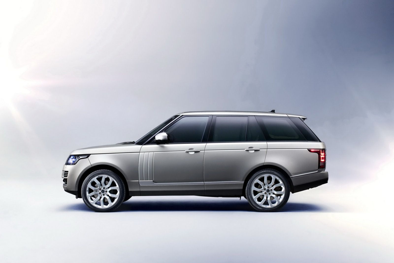 Nowy Ranger Rover (2013) w obszernej galerii 6