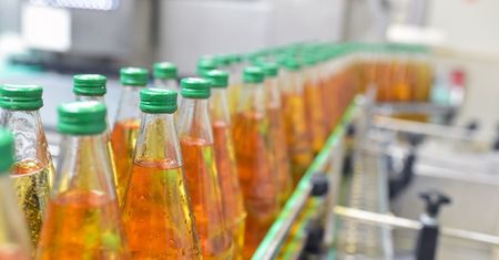 Popularny sok dla dzieci marki HiPP wycofany ze sprzedaży. „Obecność ciał obcych w partii soku”