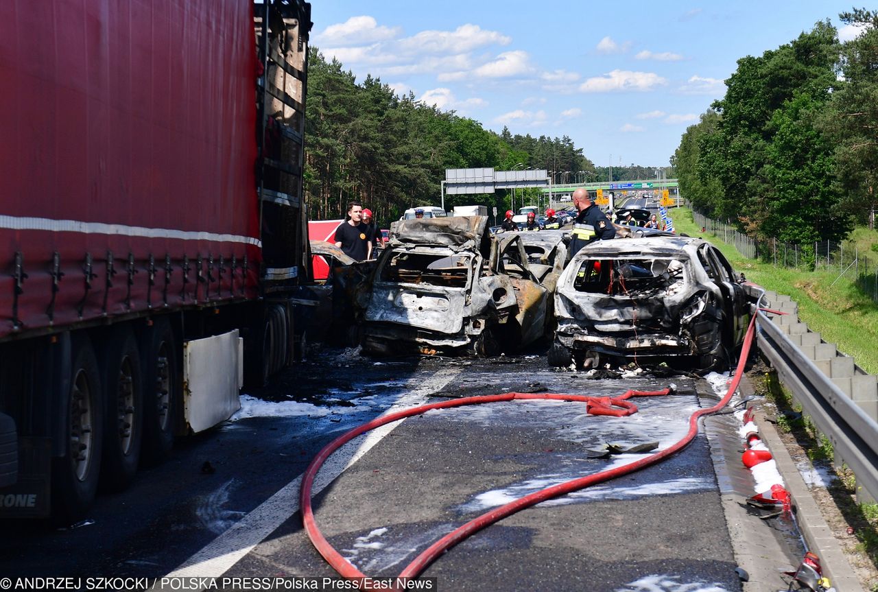 Wypadek na autostradzie A6 (fot. Andrzej Szkocki/East News)