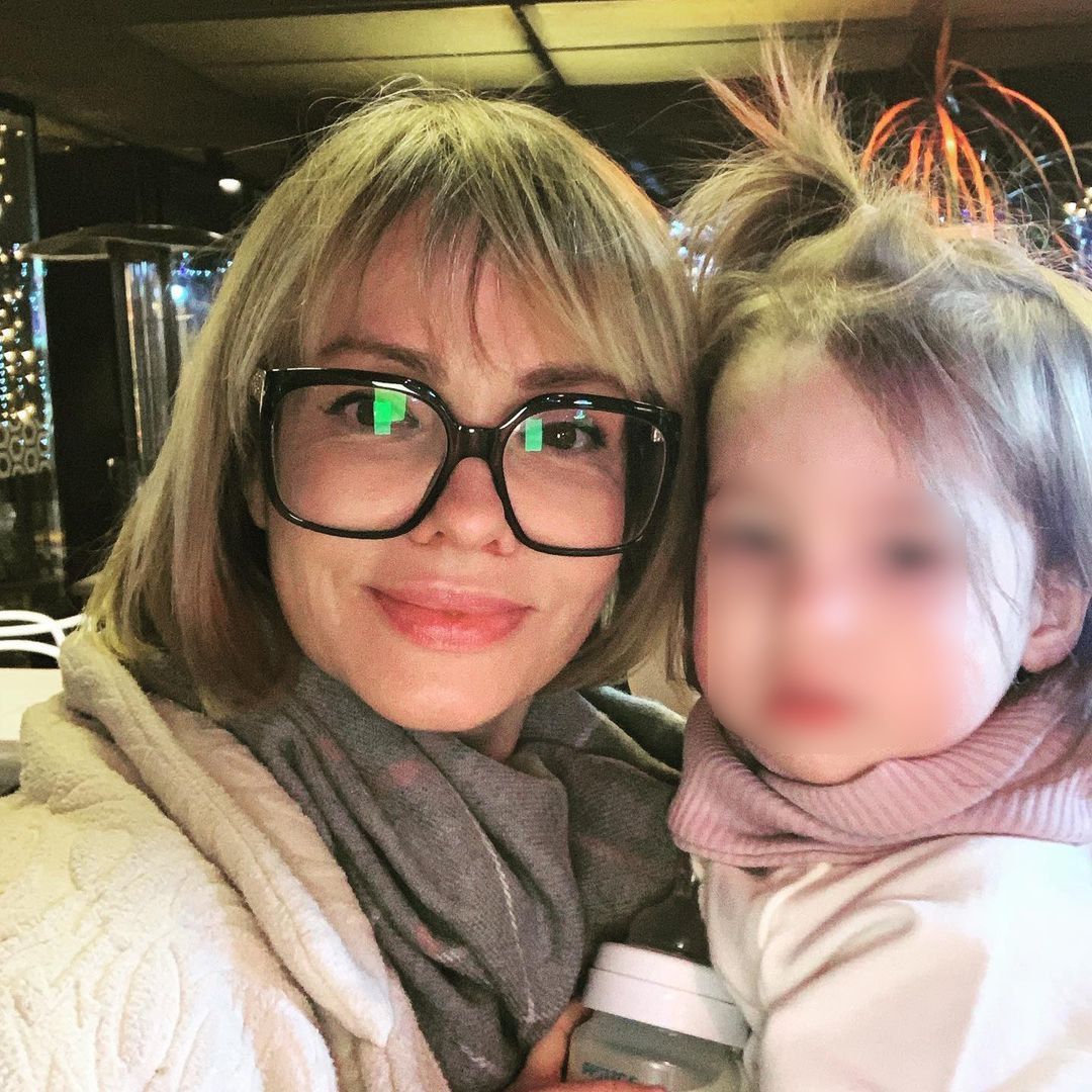 Weronika Marczuk smutno o późnym macierzyństwie. Martwi się, że nie dożyje ślubu córki 